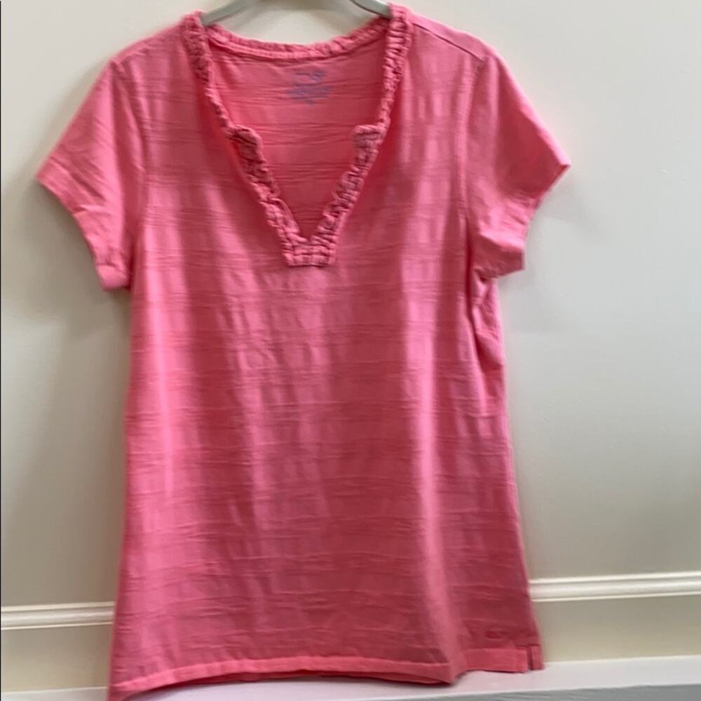 Vineyard Vines L coral colored top